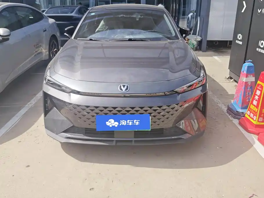 Changan UNI-V iDD — миниатюра 2
