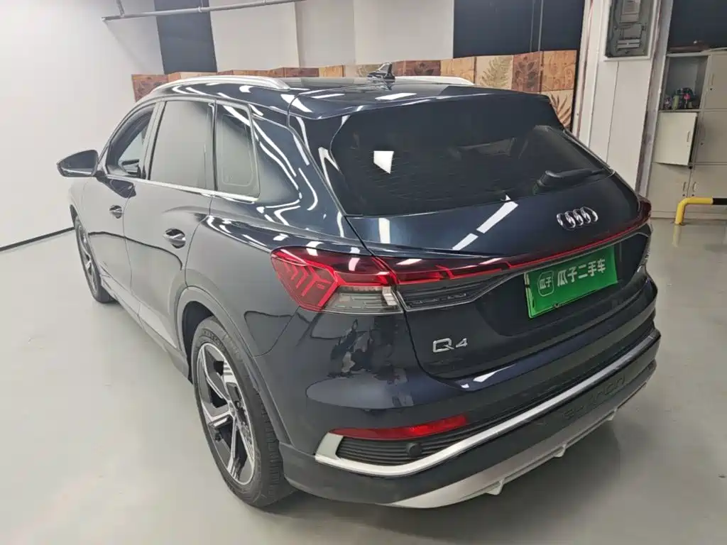 Audi Q4 e-tron — миниатюра 5