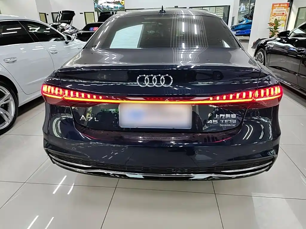 Audi A7L — миниатюра 6