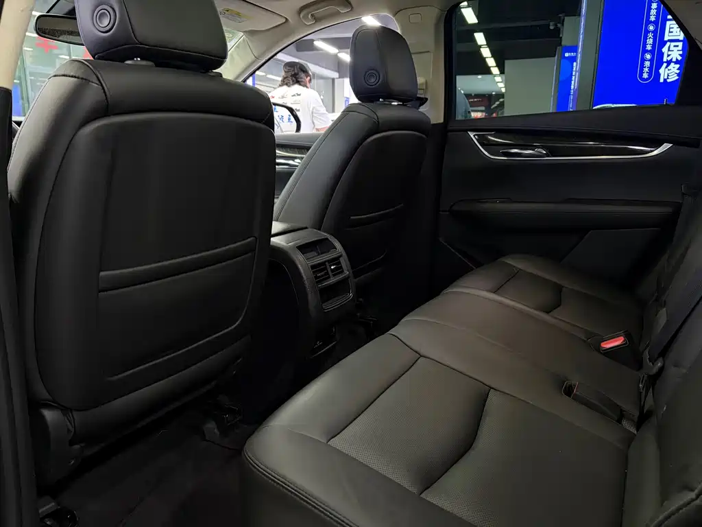 Cadillac XT5 — миниатюра 9
