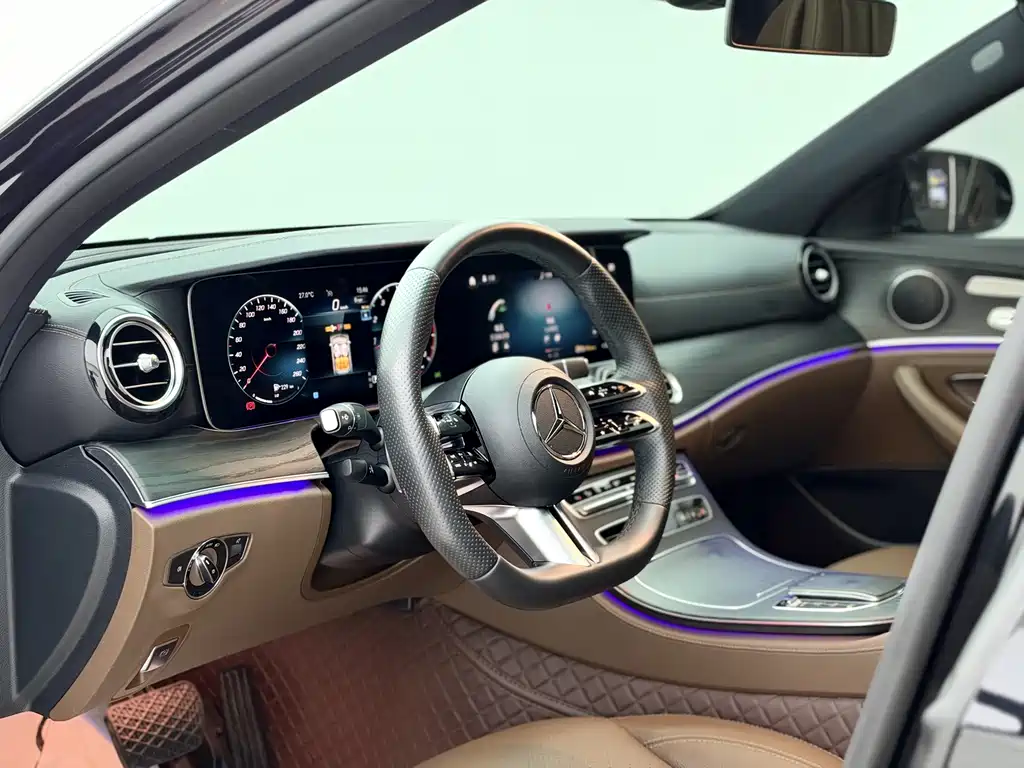 Mercedes-Benz E-Class — миниатюра 9