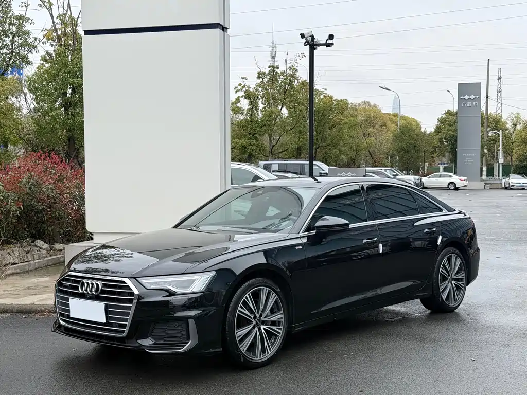 Audi A6L 2022