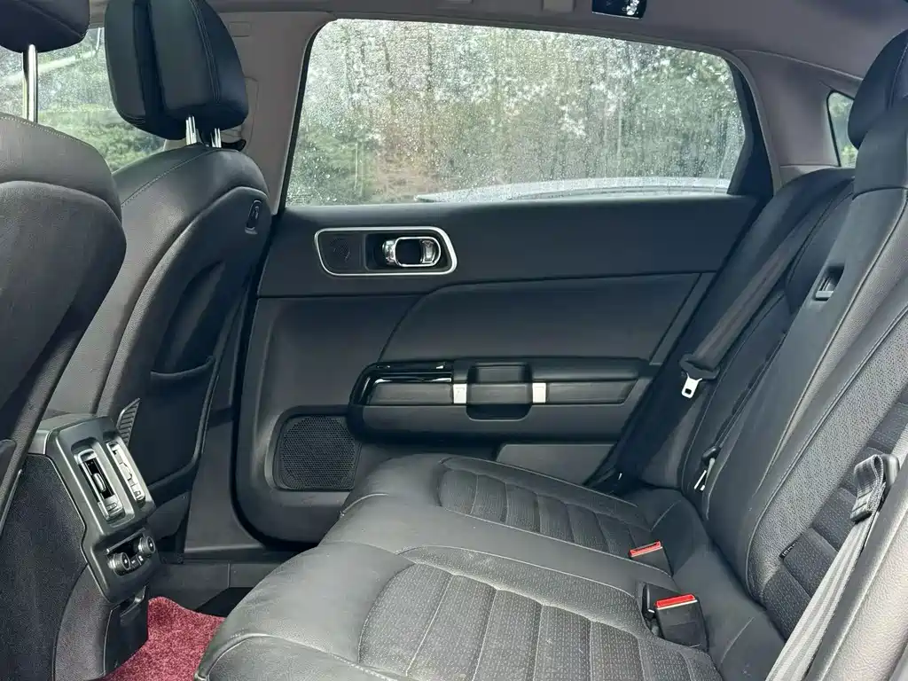 Citroen C6 — миниатюра 5
