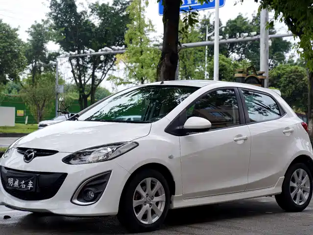 Mazda 2