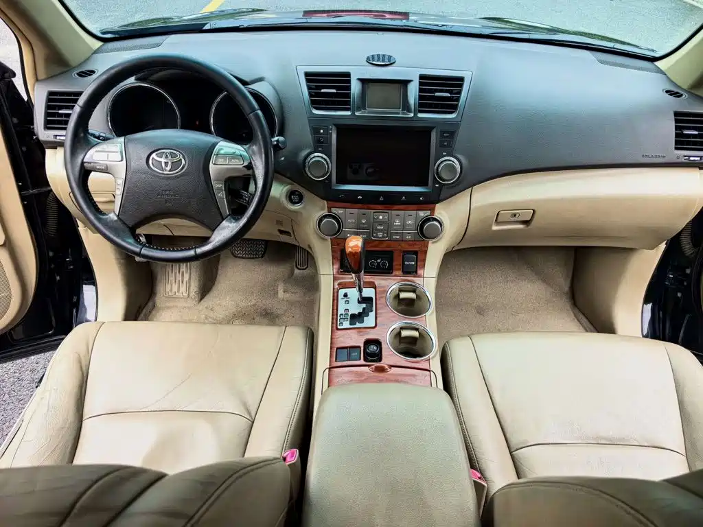 Toyota Highlander — миниатюра 9