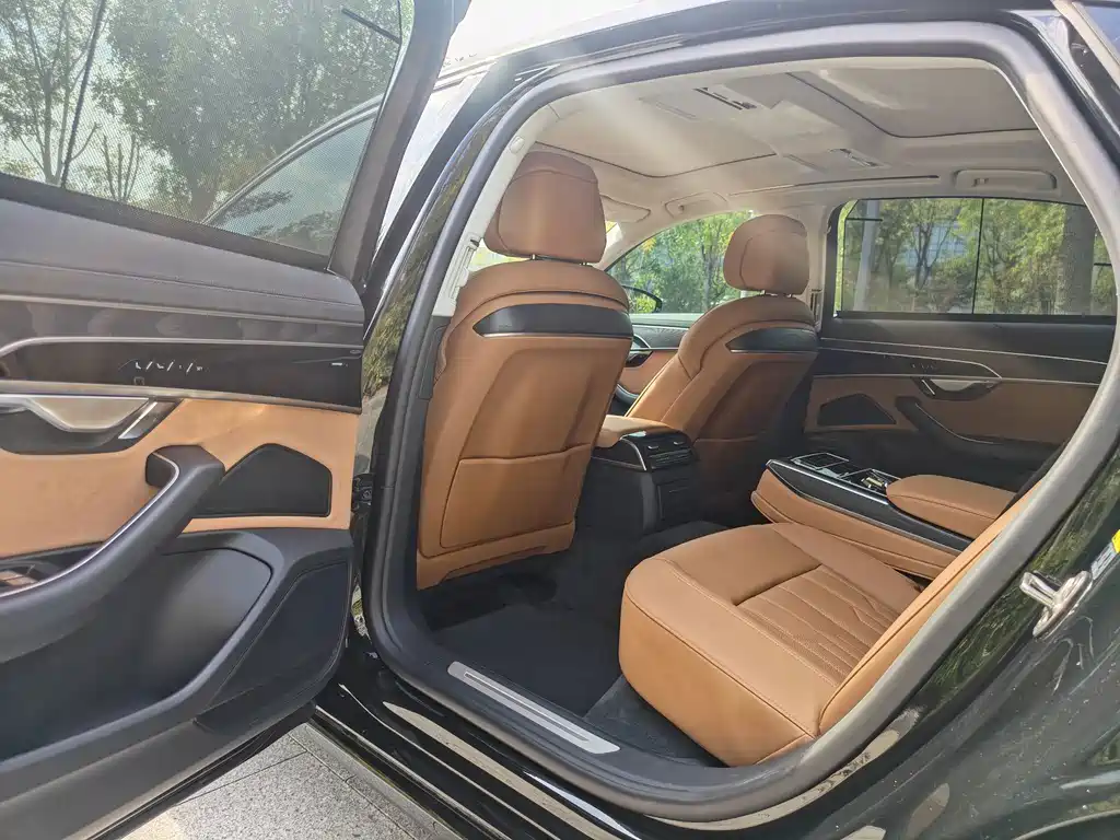 Audi A8 — миниатюра 11