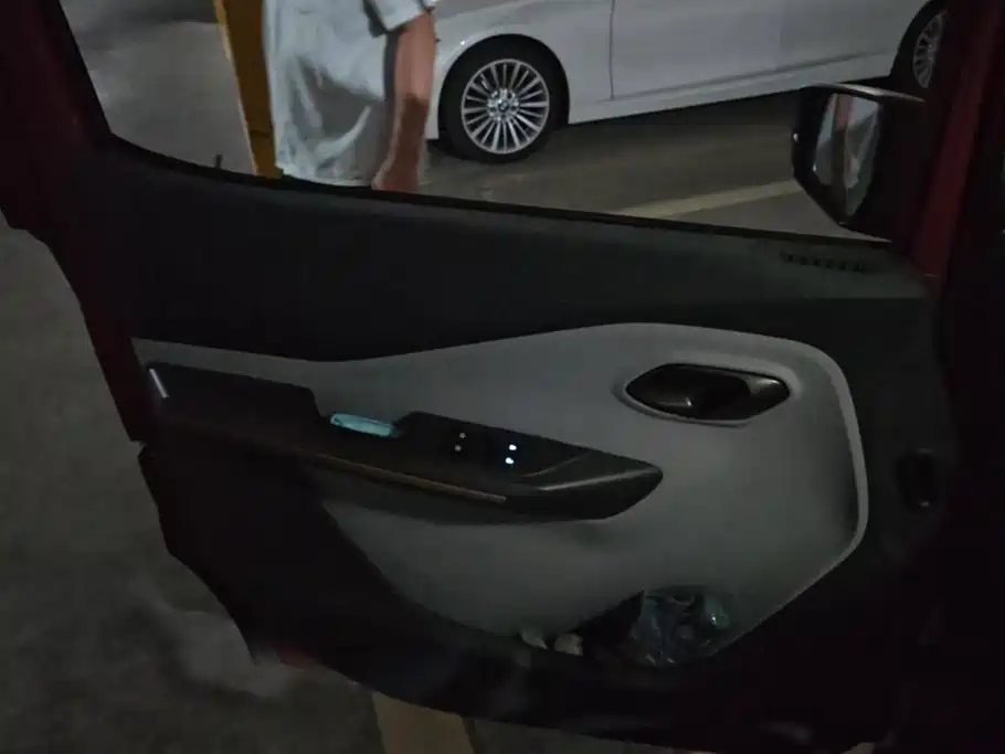 Baojun E200 — миниатюра 7