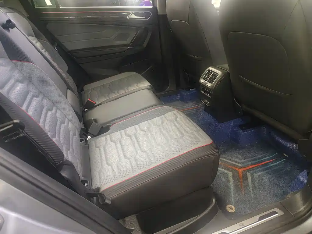 Volkswagen Tiguan L — миниатюра 5
