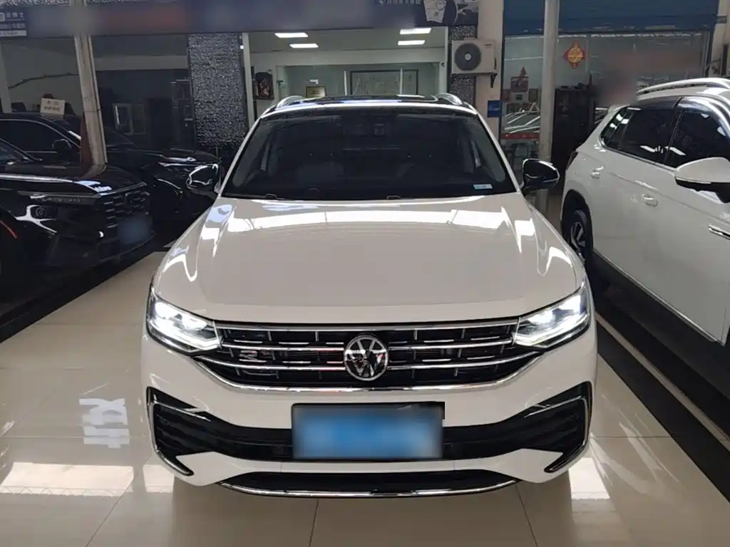 Volkswagen Tiguan X — миниатюра 3
