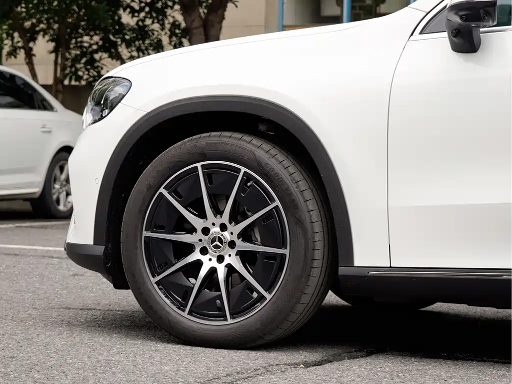 Mercedes-Benz GLC New Energy — миниатюра 7