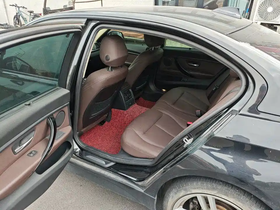 BMW 3 Series — миниатюра 4