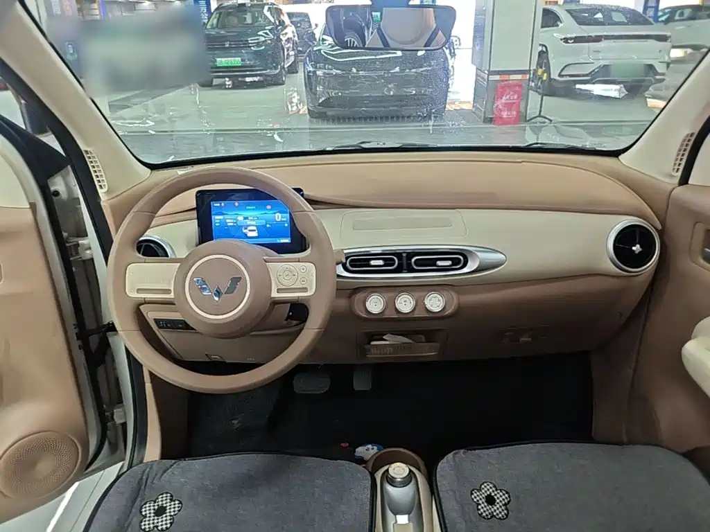 Wuling MINIEV — миниатюра 10