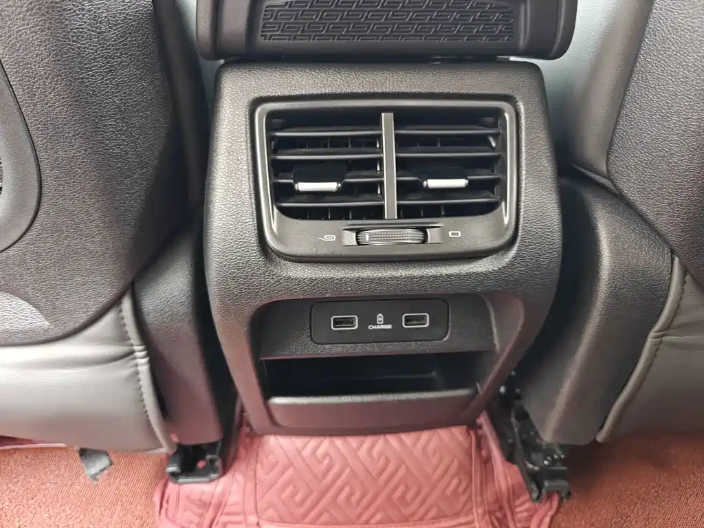 Geely Xingyue — миниатюра 9
