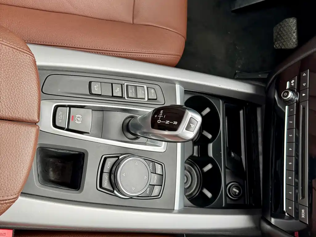 BMW X5 (Import) — миниатюра 17