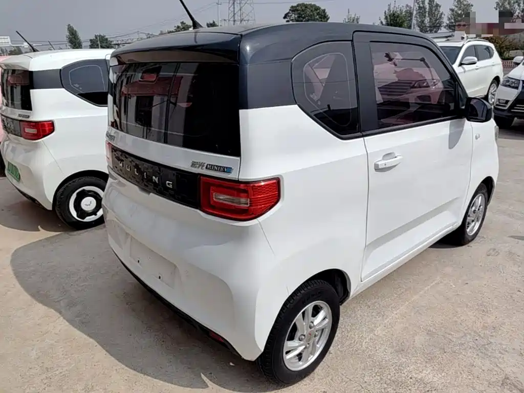Wuling MINIEV — миниатюра 7