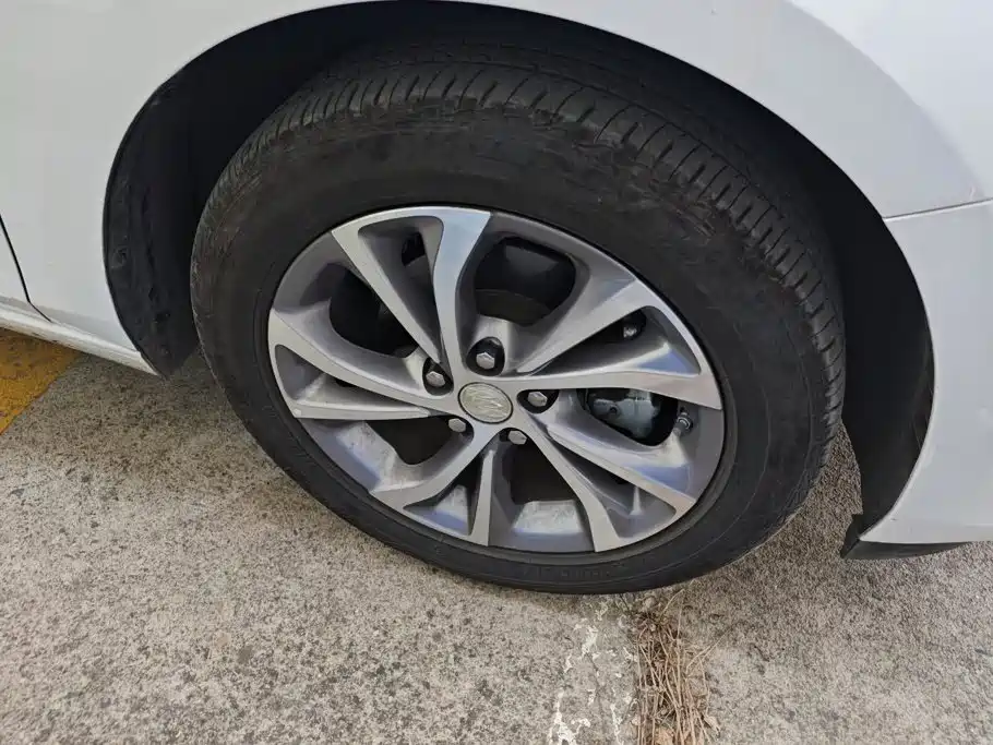 Buick Verano — миниатюра 6