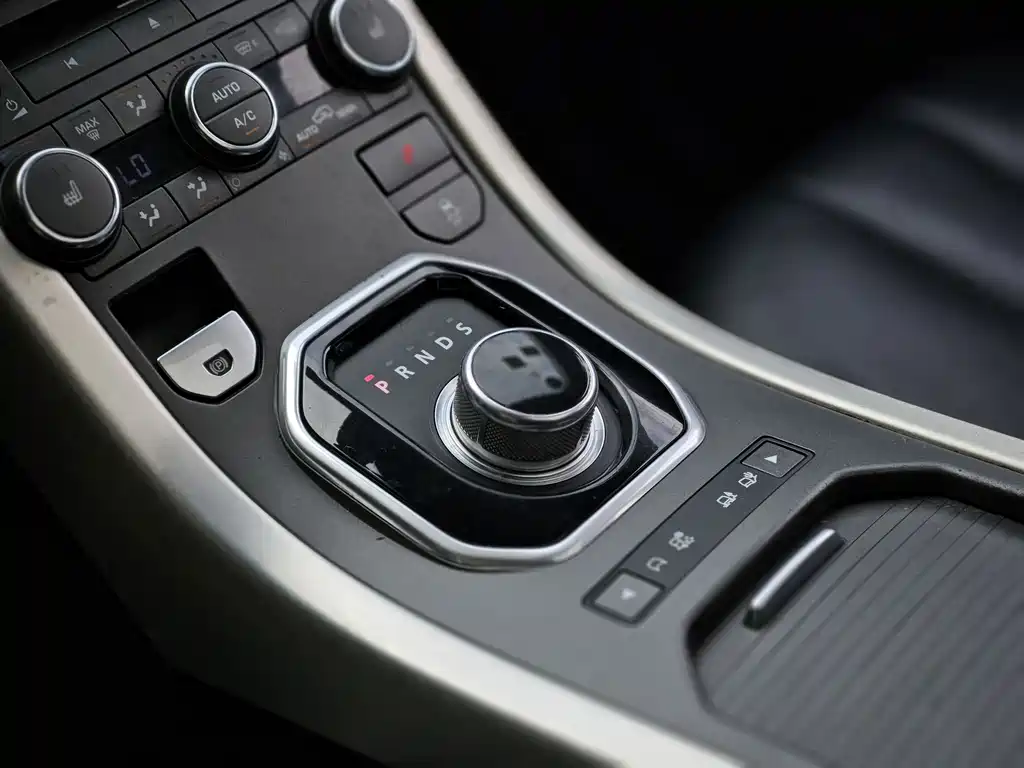 Land Rover Evoque (Import) — миниатюра 23