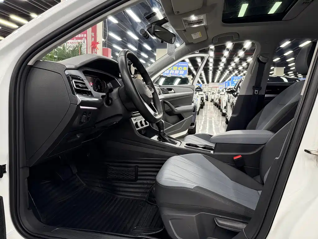 Volkswagen Lavida — миниатюра 4