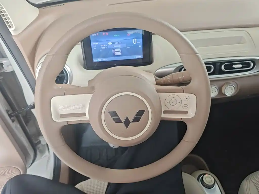 Wuling MINIEV — миниатюра 11