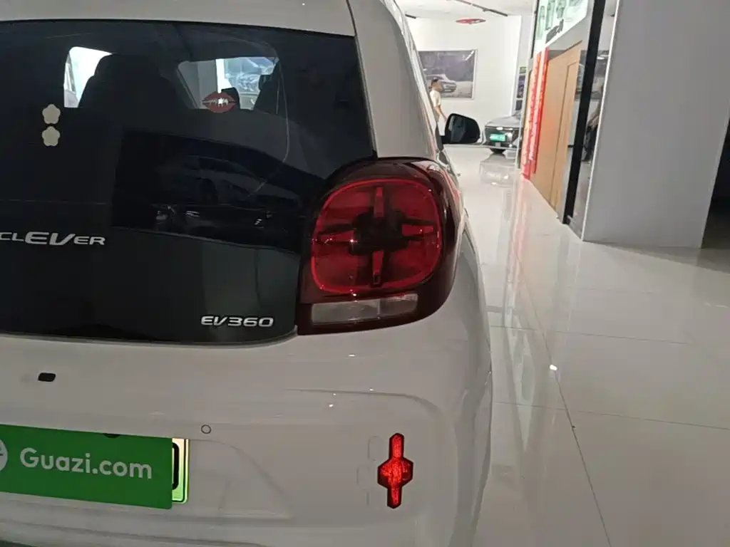 Roewe Clever — миниатюра 8
