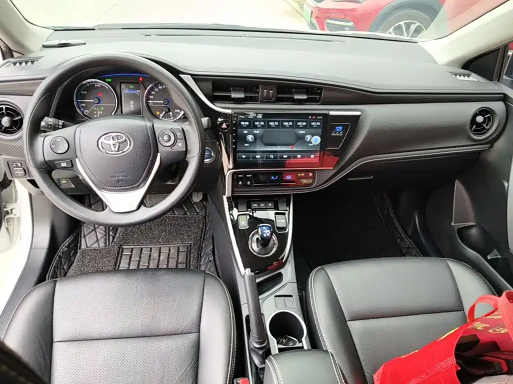 Toyota Levin Twin Engine E+ — миниатюра 10