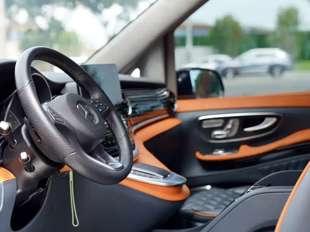 Mercedes-Benz V-Class — миниатюра 15