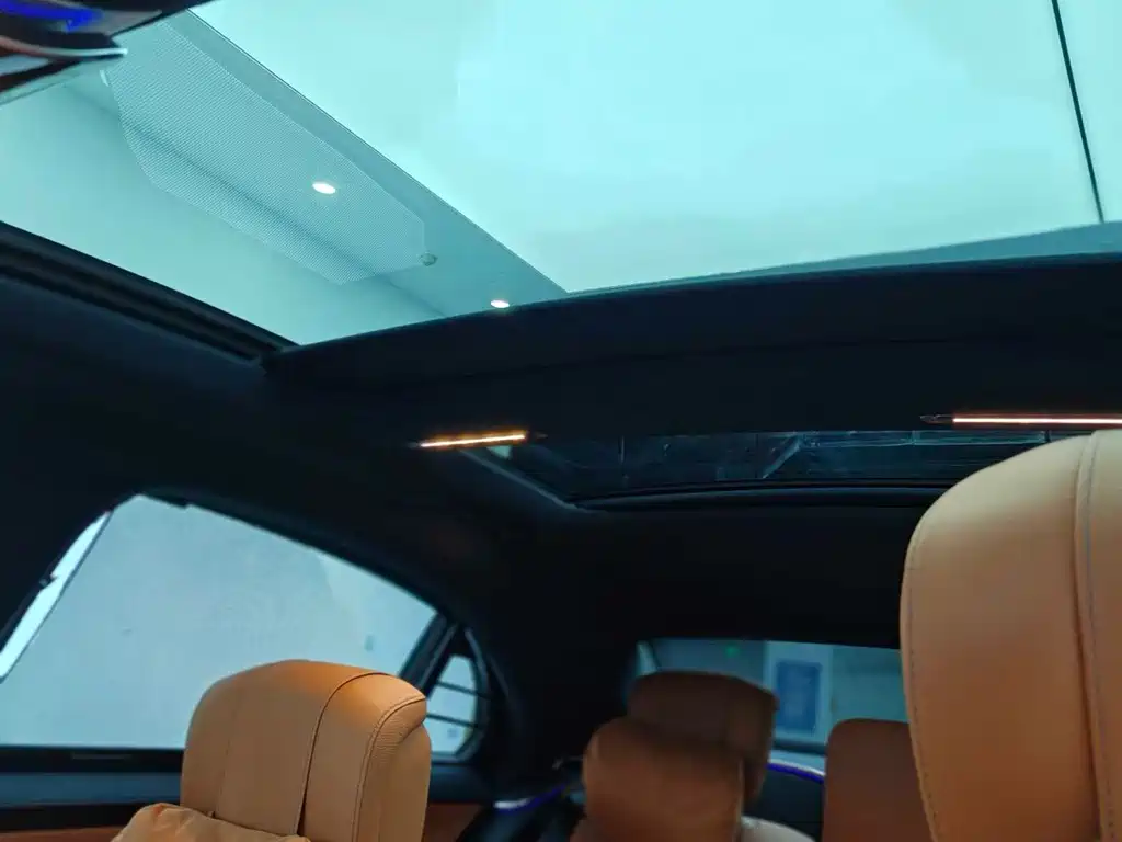 Mercedes-Benz S-Class — миниатюра 10