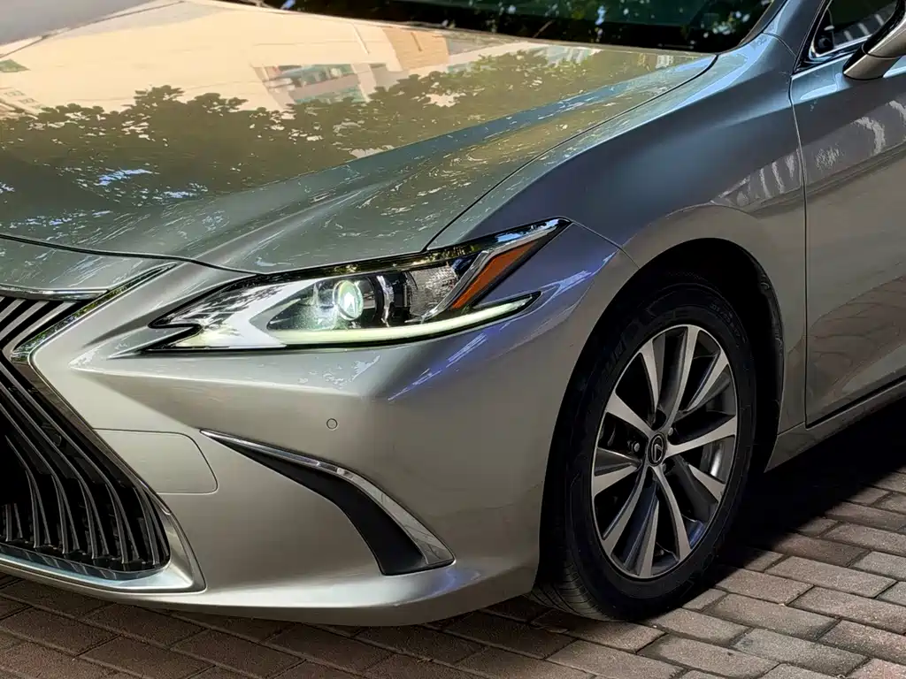 Lexus ES — миниатюра 2