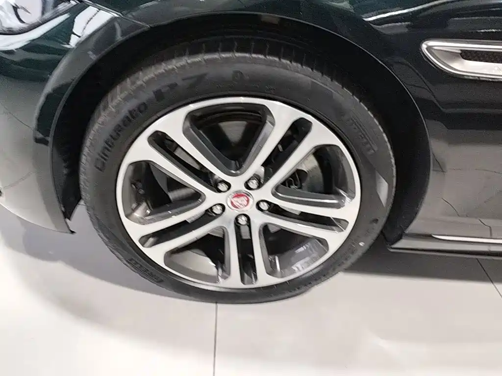 Jaguar XEL — миниатюра 23