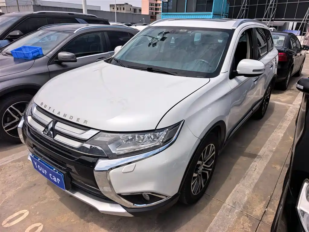 Купить Mitsubishi Outlander