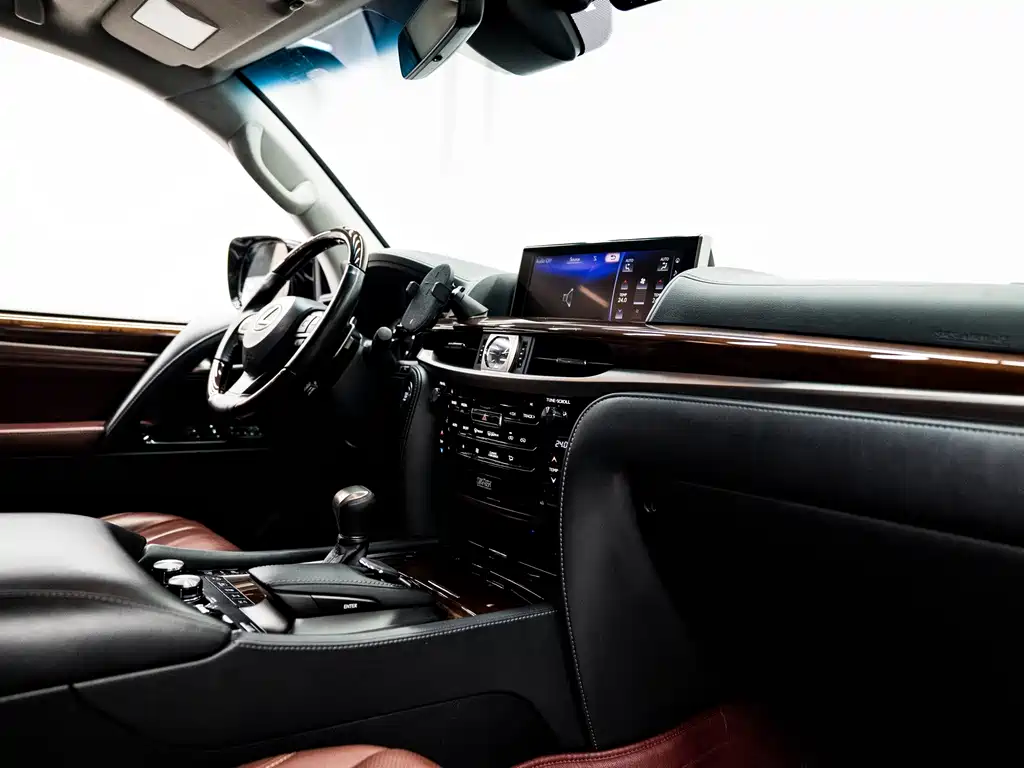 Lexus LX — миниатюра 11
