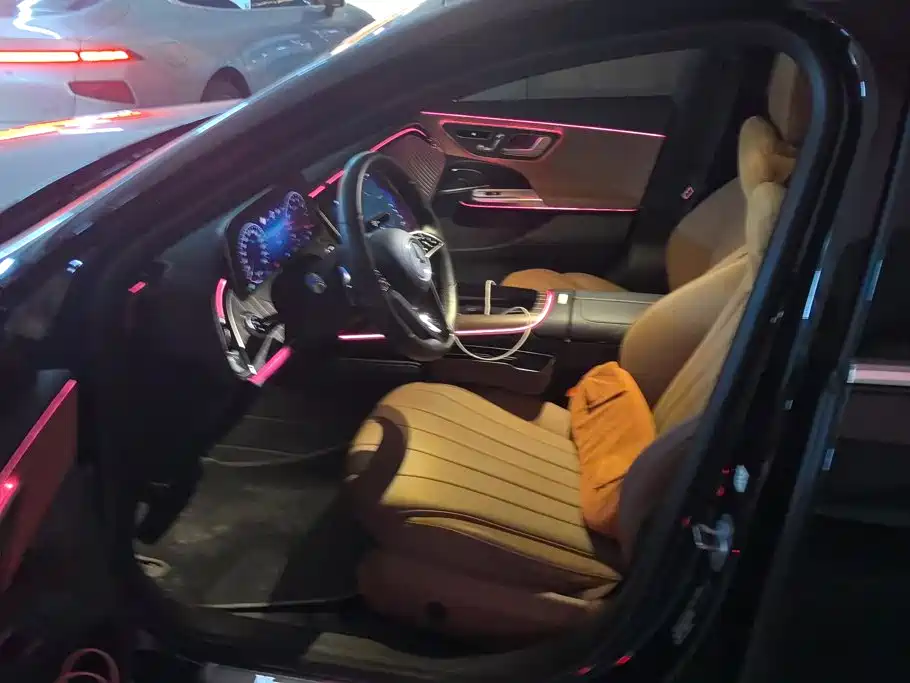 Mercedes-Benz E-Class — миниатюра 9