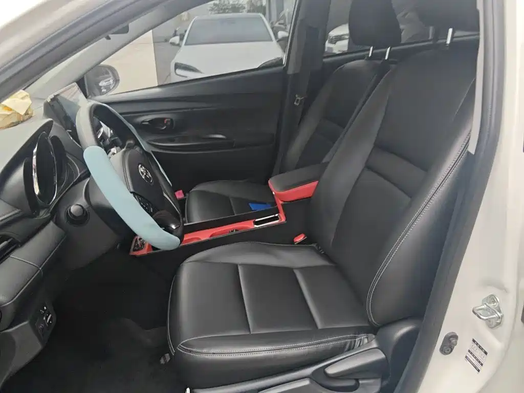 Toyota Yaris L — миниатюра 11