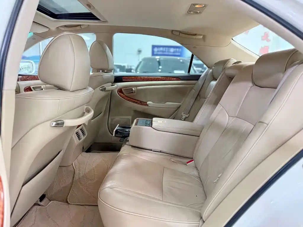 Toyota Crown 2005 3.0L Royal