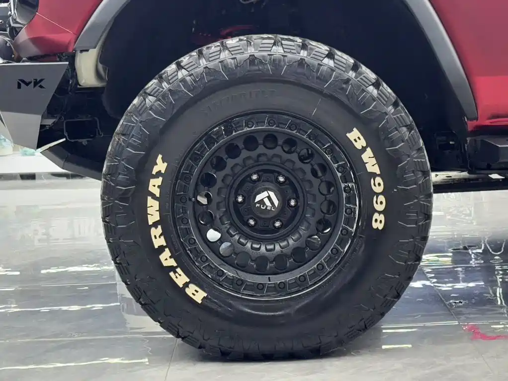 Ford Bronco — миниатюра 4