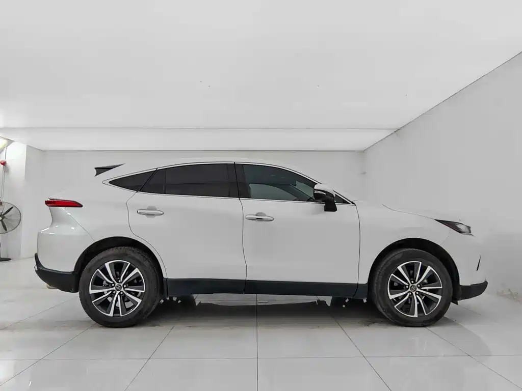 TOYOTA LING FANG HARRIER