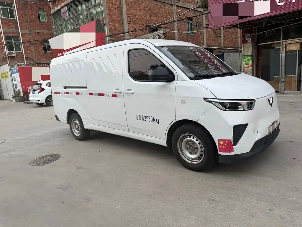 Wuling Yangguang — миниатюра 3