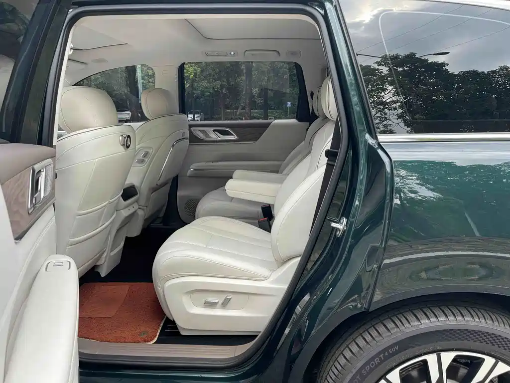 Wuling Xingguang L — миниатюра 9