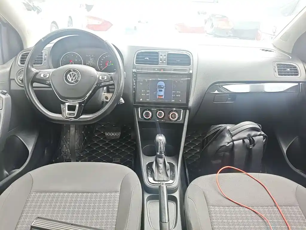 Volkswagen Polo — миниатюра 10
