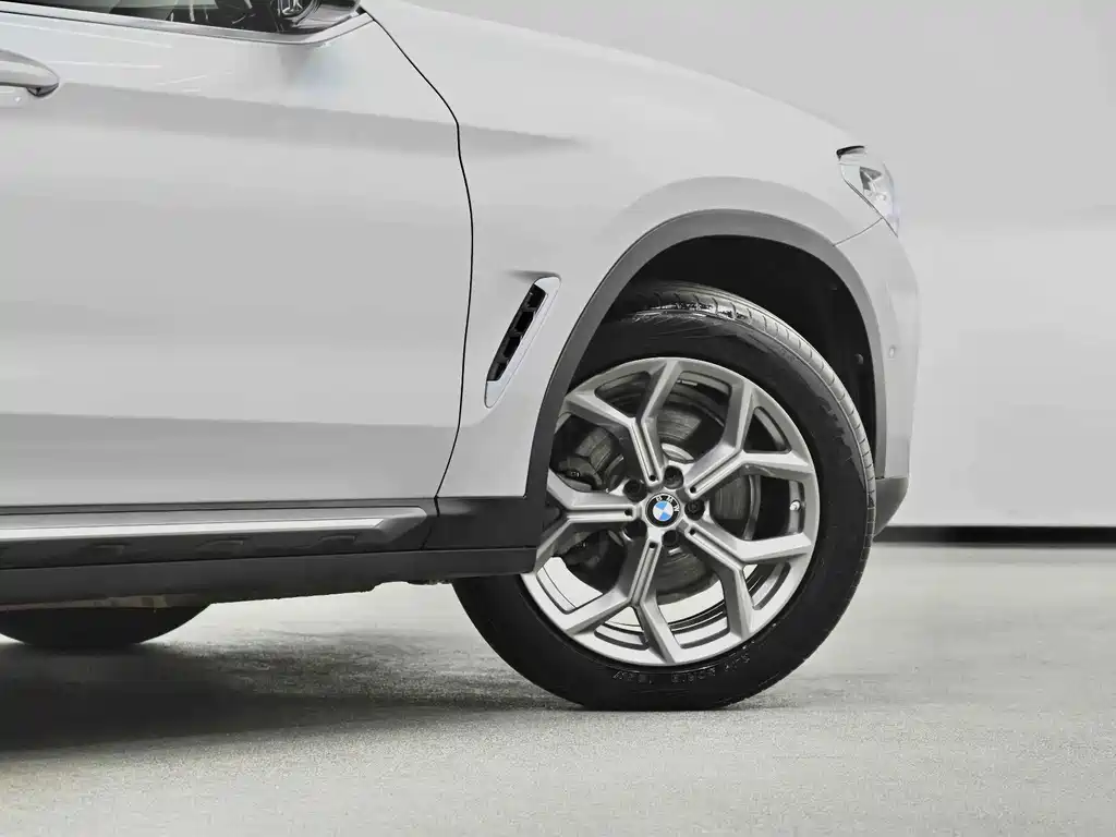 BMW X3 — миниатюра 6