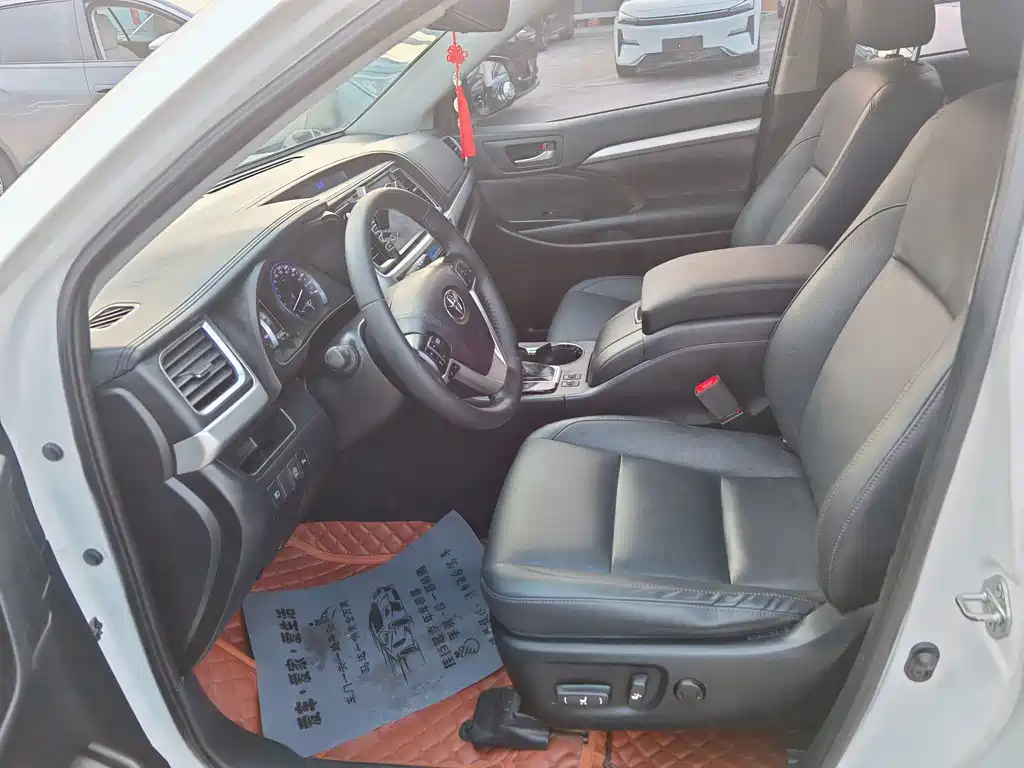Toyota Highlander — миниатюра 4