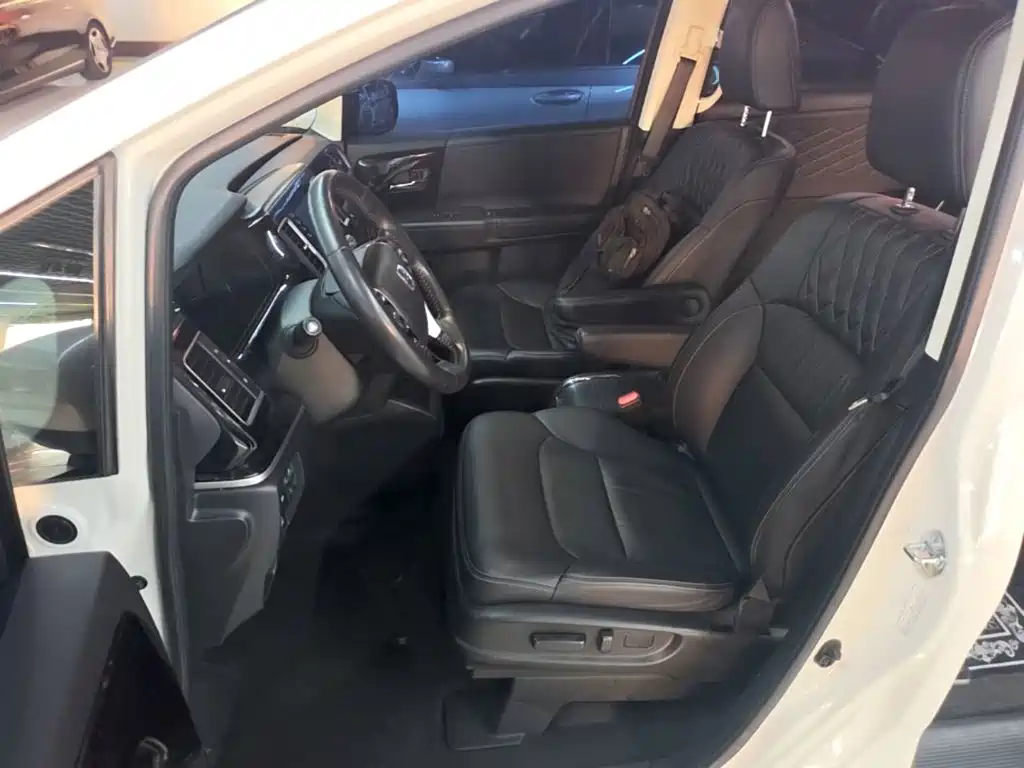 Honda Elysion — миниатюра 15