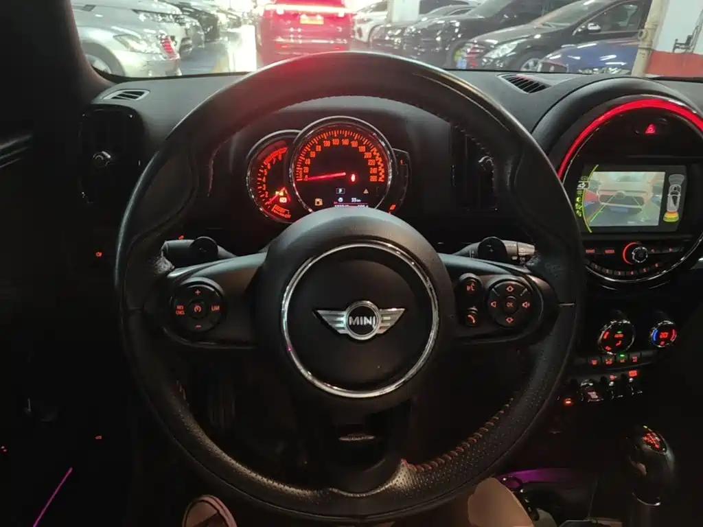 MINI Mini JCW Countryman — миниатюра 11