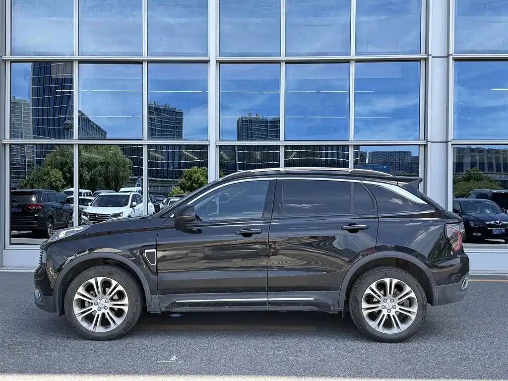 Lynk & Co 01 2019 2.0T Pro V