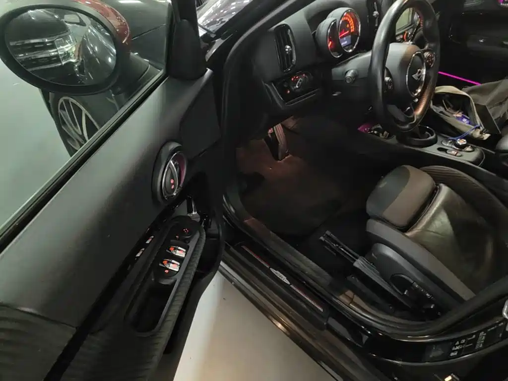 MINI Mini JCW Countryman — миниатюра 16