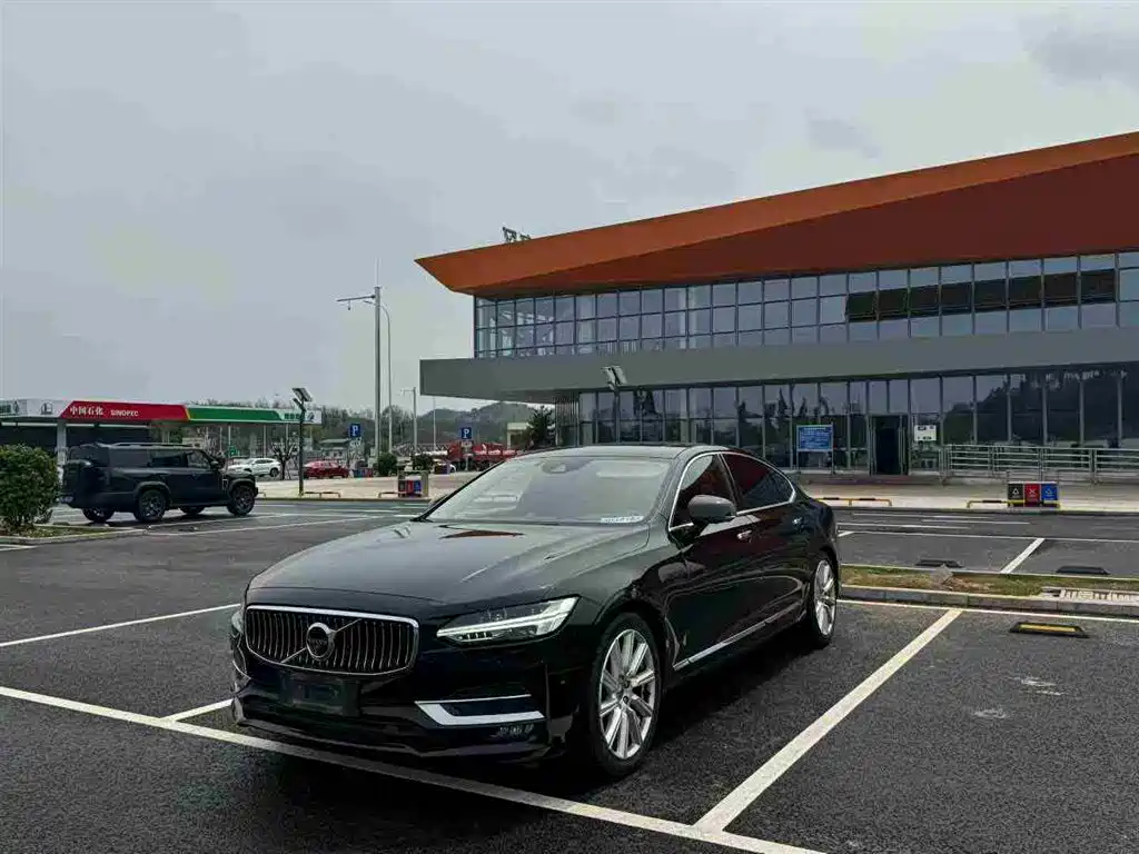 Volvo S90 2017