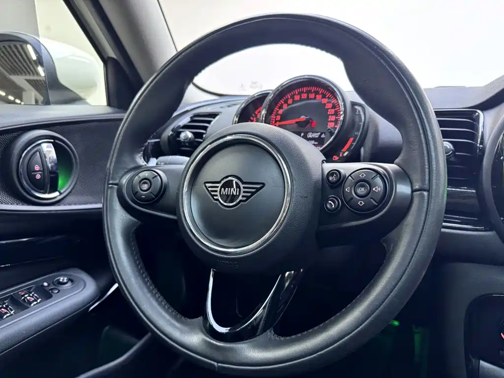 MINI Mini Clubman — миниатюра 14