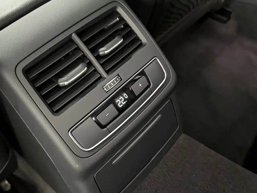 Audi A4L — миниатюра 13