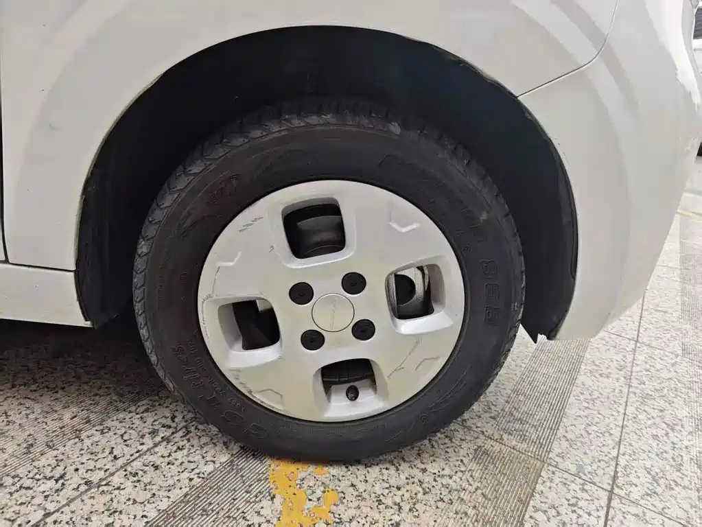 Roewe Clever — миниатюра 2