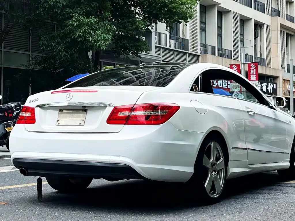 Mercedes-Benz E-Class E 2012 E 200 CGI Coupe